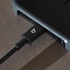 MDGA4LLA USB-C to USB-C Woven Cable 5ft Bolt Black