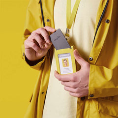 CHC21RGYRFREN Card Spot (Works with the Apple Find My Network) Almost Black