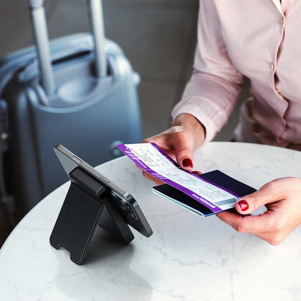 Satechi Qi2 10K Magnetic Power Bank with Stand Black