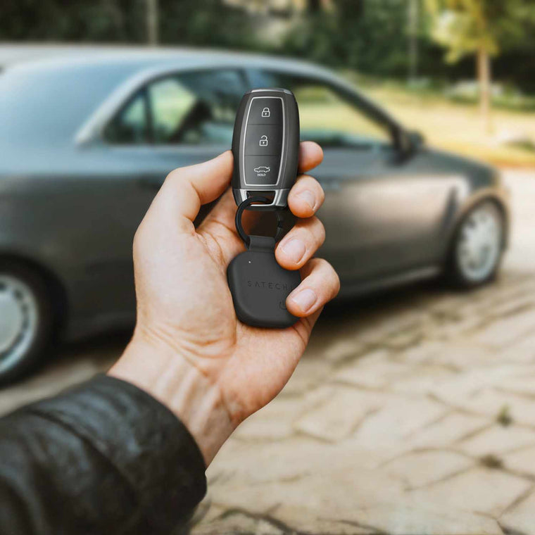 Satechi Vegan-Leather FindAll Keychain Black