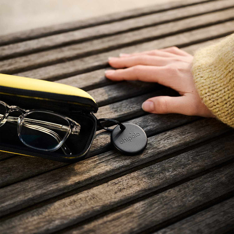 Chipolo POP 4 Pack Tracking Tag (Works with Google’s Find My Device or Apple Find My) Black