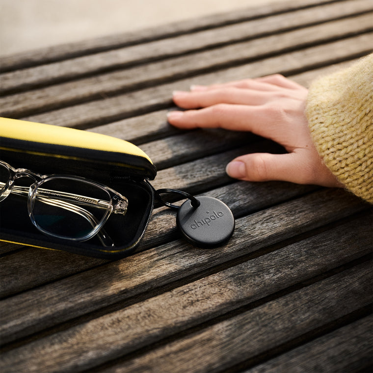 Chipolo POP 4 Pack Tracking Tag (Works with Google’s Find My Device or Apple Find My) Black