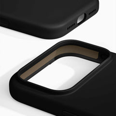 Ideal of Sweden Silicone MagSafe Case Black for iPhone 17 Pro Max